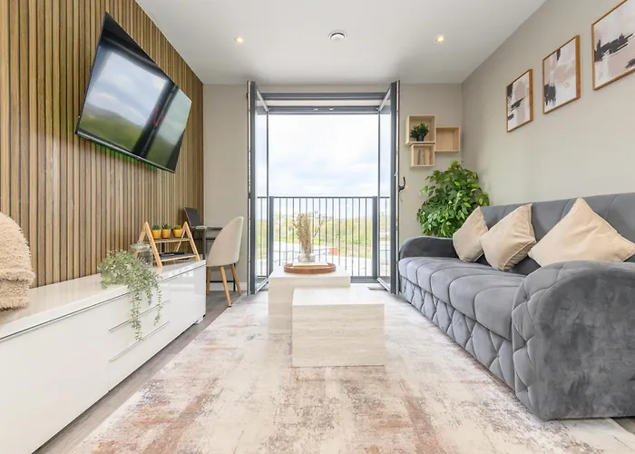 Springwell Suite - City Centre - Balcony & Pool Table - 3 Bed