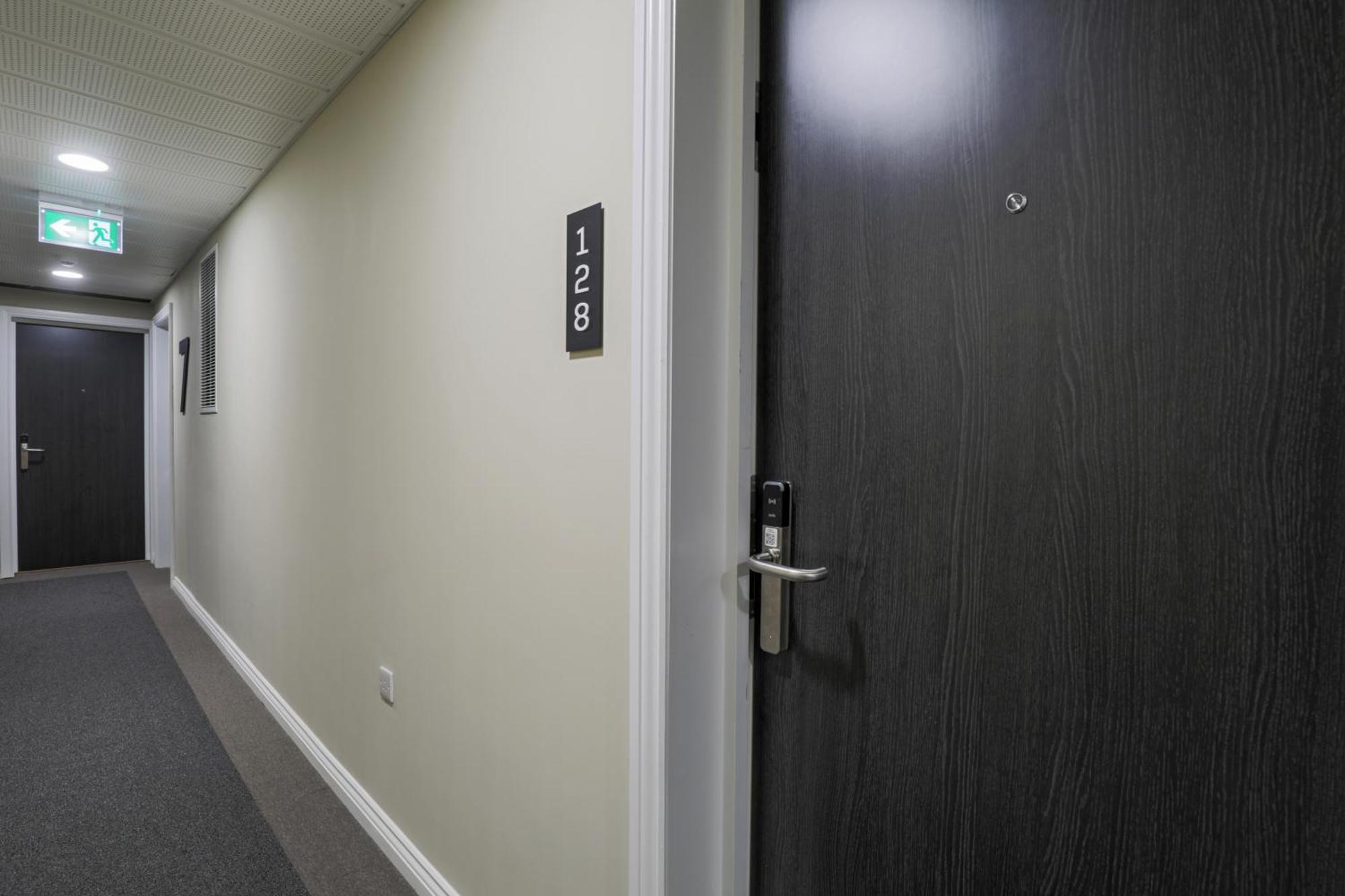 Springwell - Centre - Balcony & Pool Table - 3 Bed