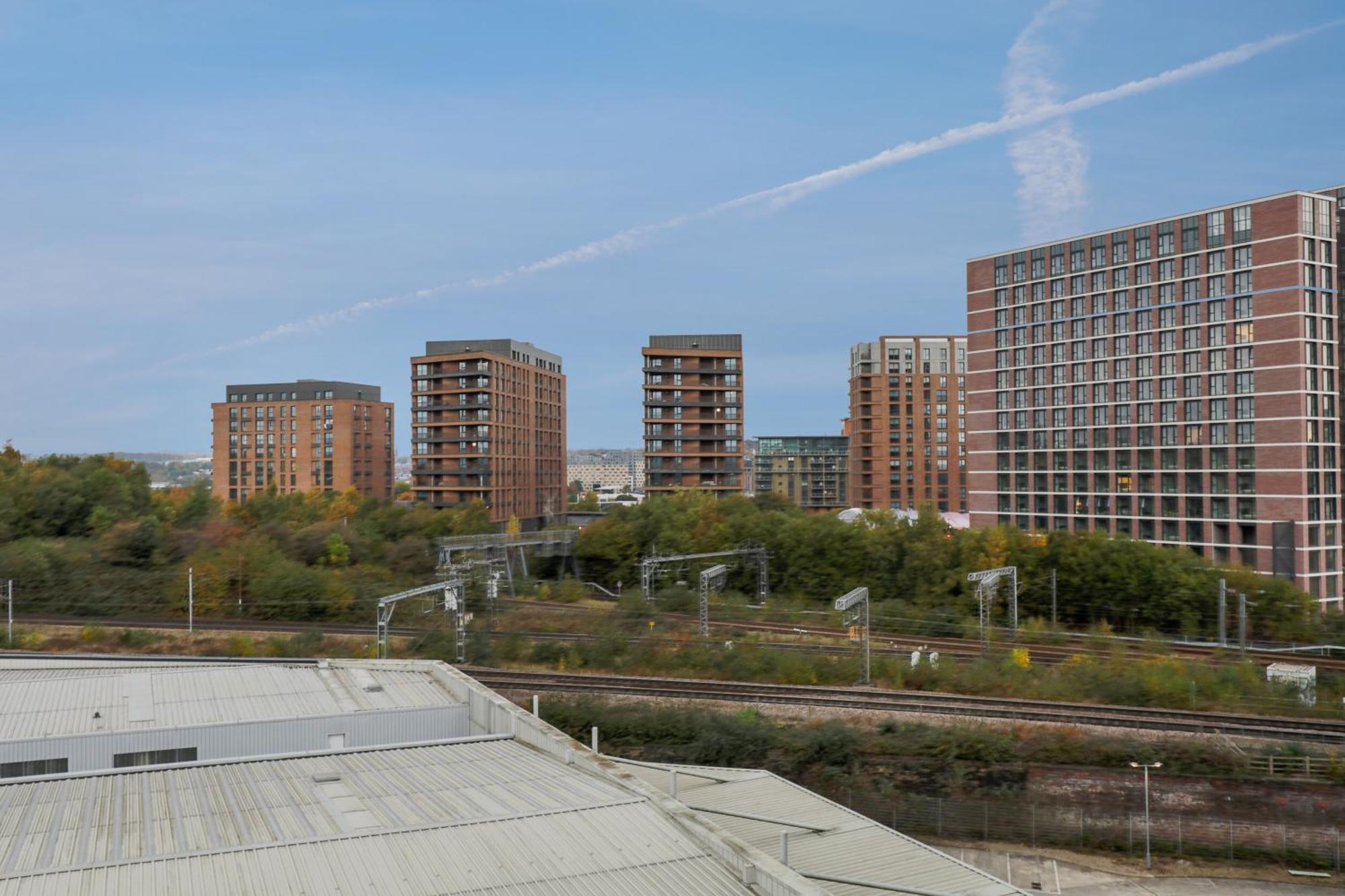Apartment Springwell - Centre - Balcony & Pool Table - 3 Bed