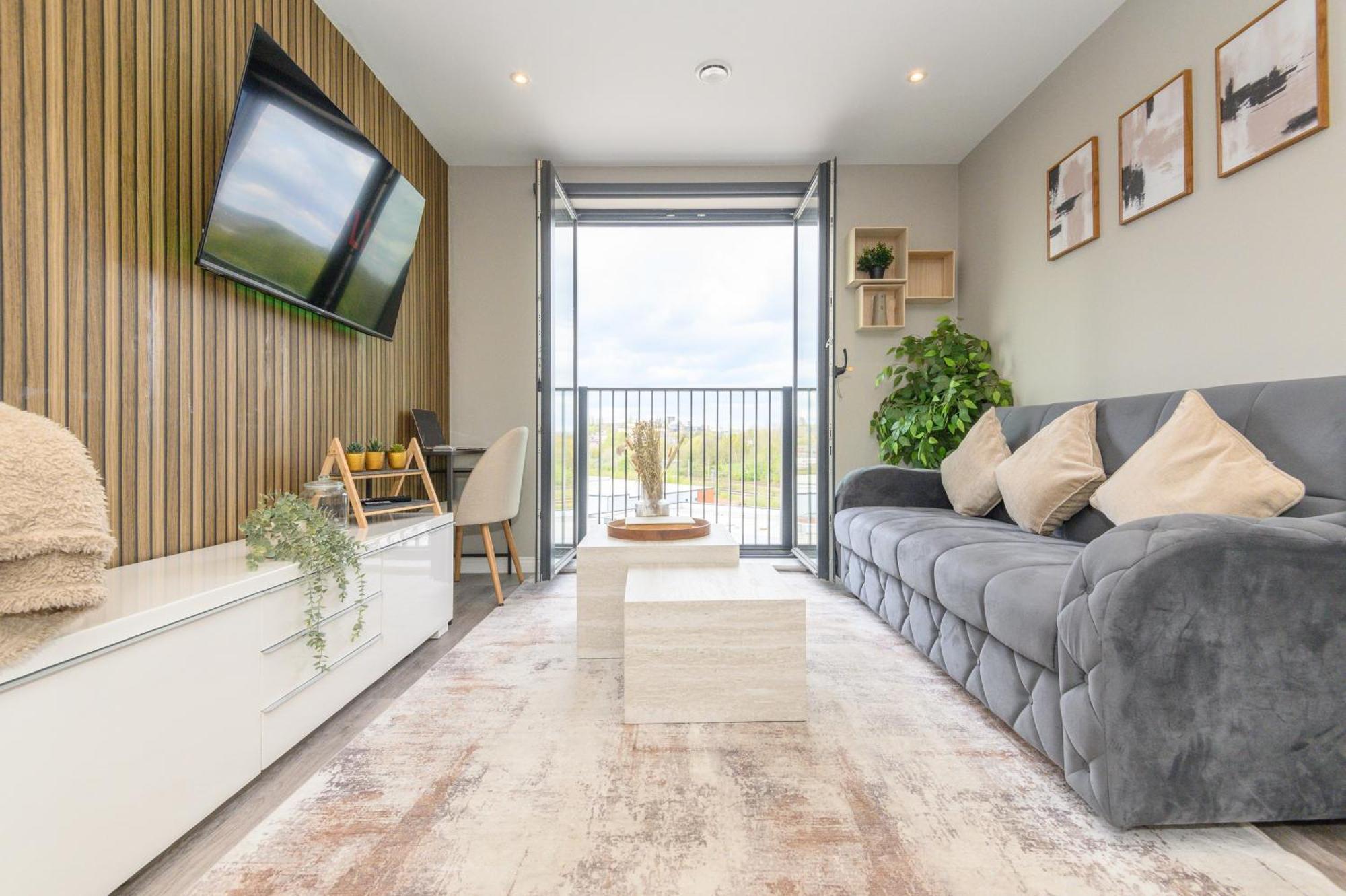 Apartment Springwell - Centre - Balcony & Pool Table - 3 Bed *